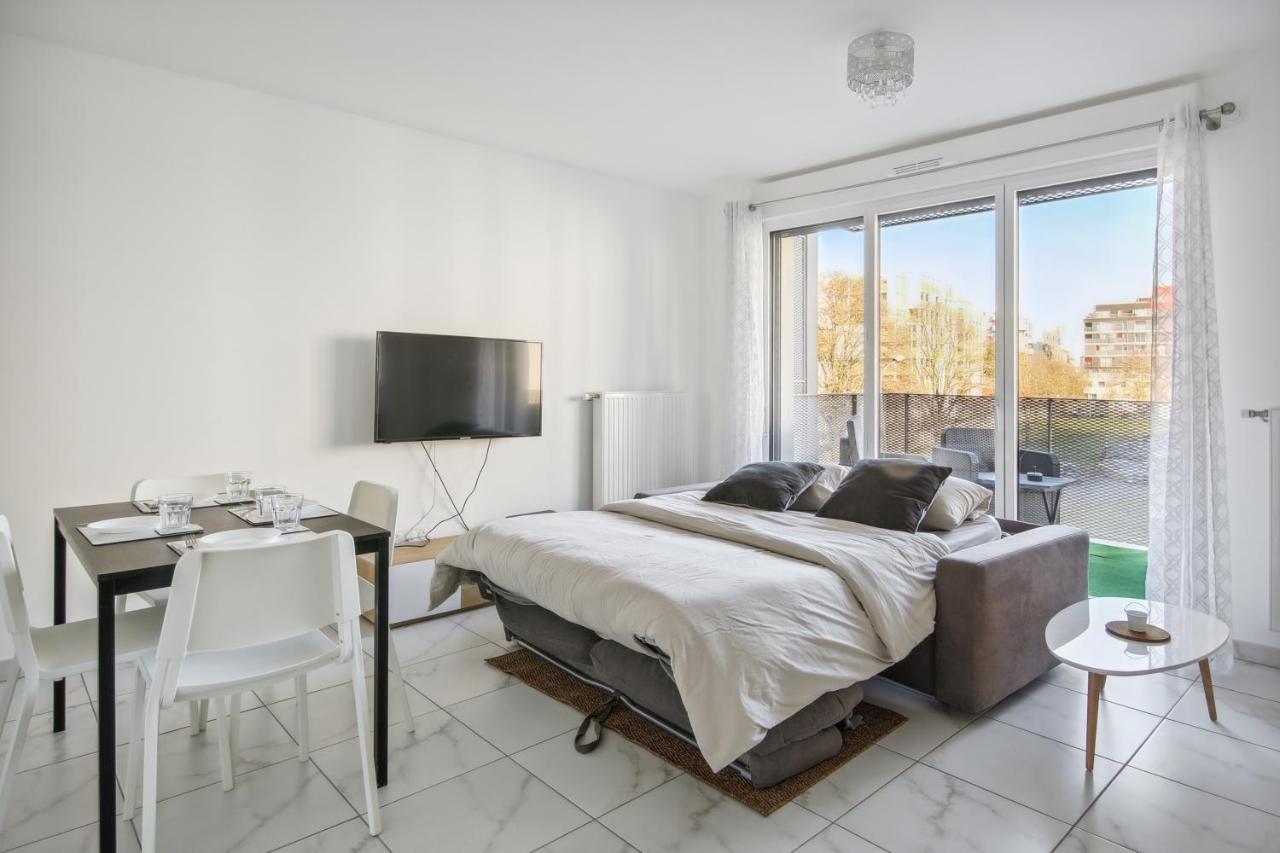 Ferienwohnung Chic Apart With Balcony Near Paris Ivry-sur-Seine Exterior foto